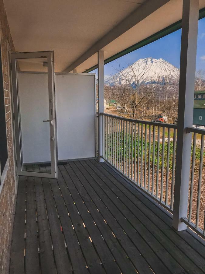 Yotei Townhouse - 2 Bedrooms With Covered Bbq Deck Нисэко Экстерьер фото